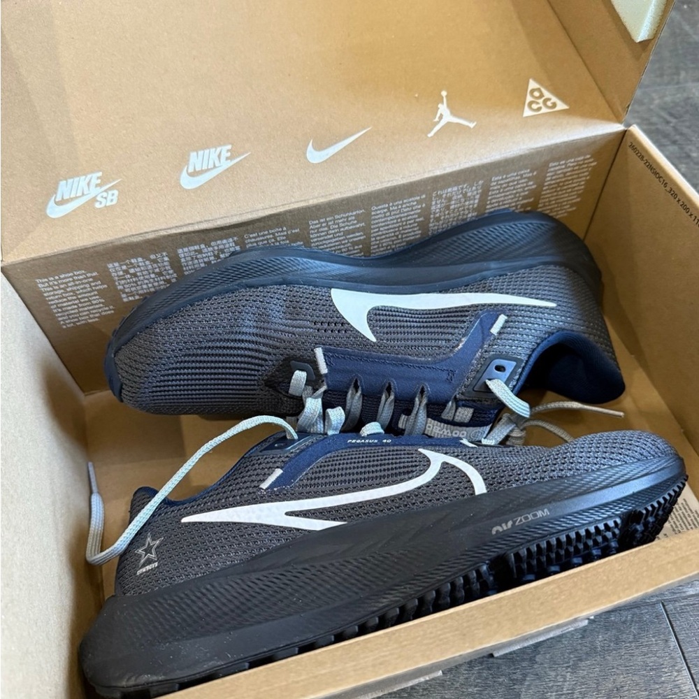 NWT Nike Pegasus 40 Cowboys men’s 6
